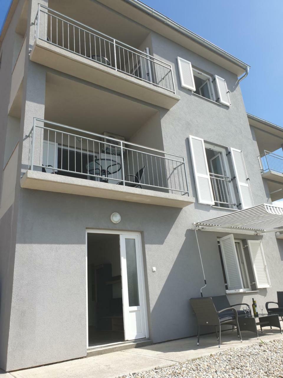 סווטי יוראי Slavica Apartments 3 מראה חיצוני תמונה